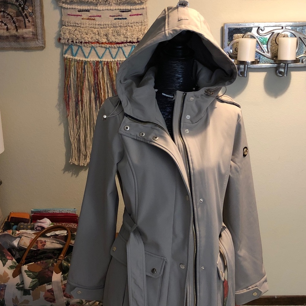 Jessica Simpson Short Tan Trench